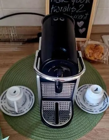 Lägenhet Karalis Apartment2garden